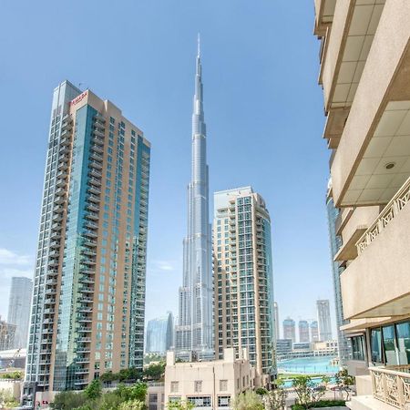 Maison Privee - Radiant Urban Retreat With Iconic Burj Khalifa Vws Дубай Екстер'єр фото