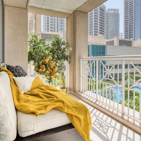 Maison Privee - Radiant Urban Retreat With Iconic Burj Khalifa Vws Дубай Екстер'єр фото