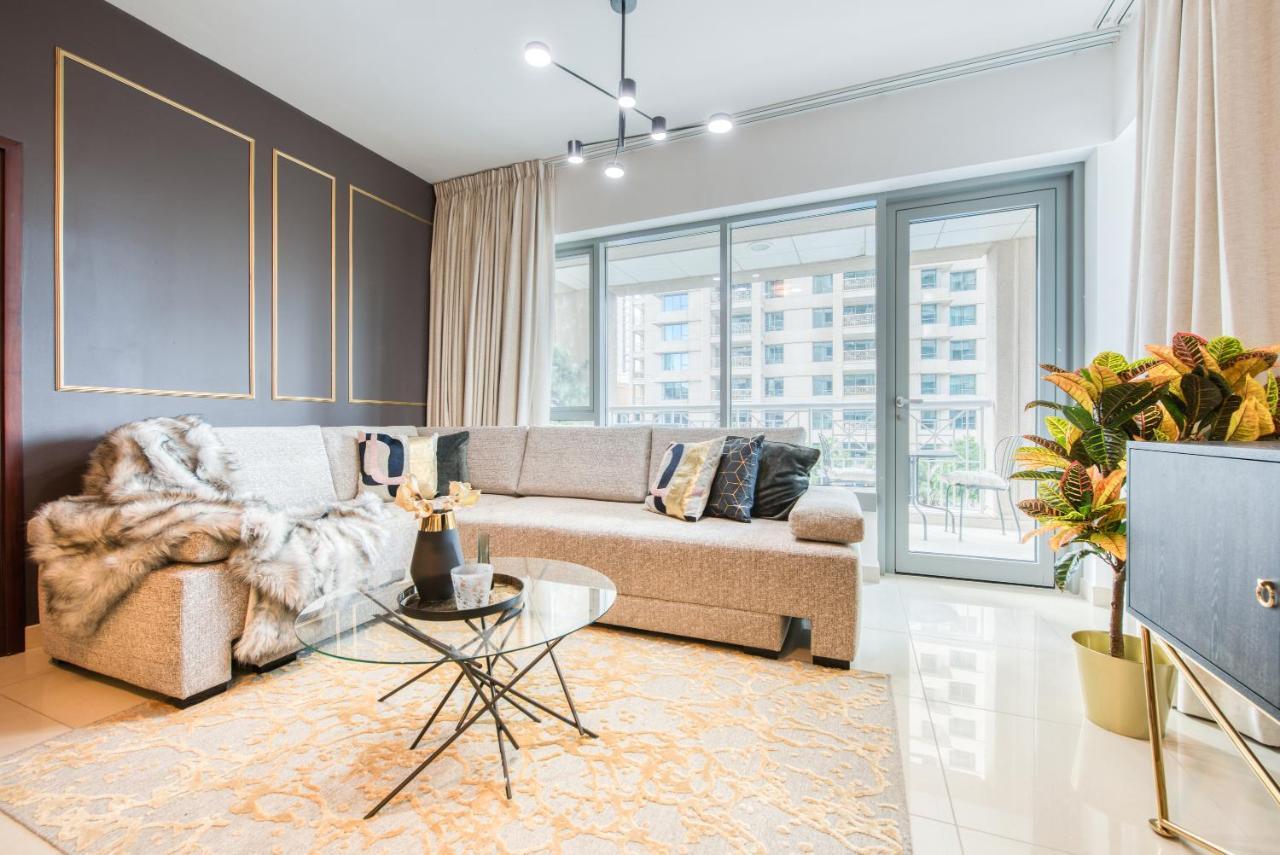 Maison Privee - Radiant Urban Retreat With Iconic Burj Khalifa Vws Дубай Екстер'єр фото
