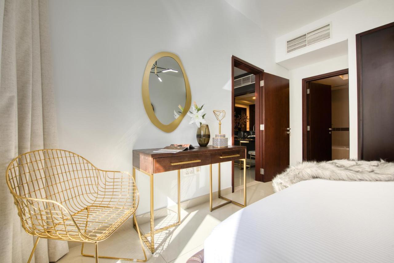 Maison Privee - Radiant Urban Retreat With Iconic Burj Khalifa Vws Дубай Екстер'єр фото